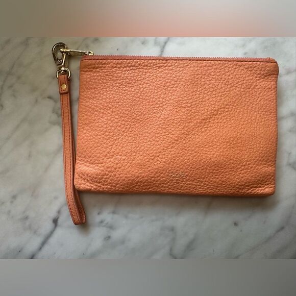 Fossil Cowhide Leather Wristlet peachy color - Picture 1 of 9